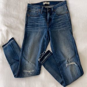 madewell 9” high rise skinny w/ distressing